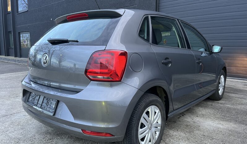 
								Volkswagen Polo full									