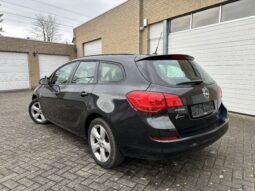 
										Opel Astra Break full									