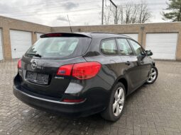 
										Opel Astra Break full									