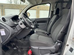 
										Renault Kangoo full									