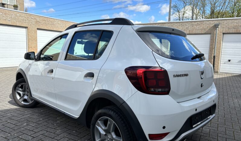 
								Dacia Sandero Stepway full									