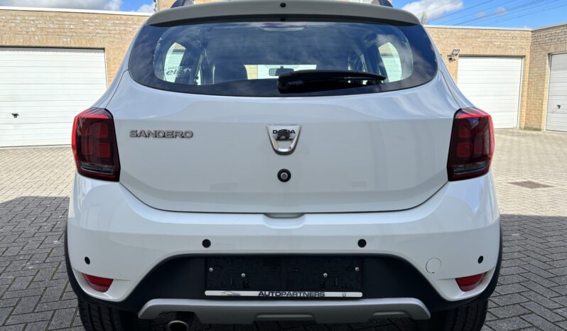 
								Dacia Sandero Stepway full									