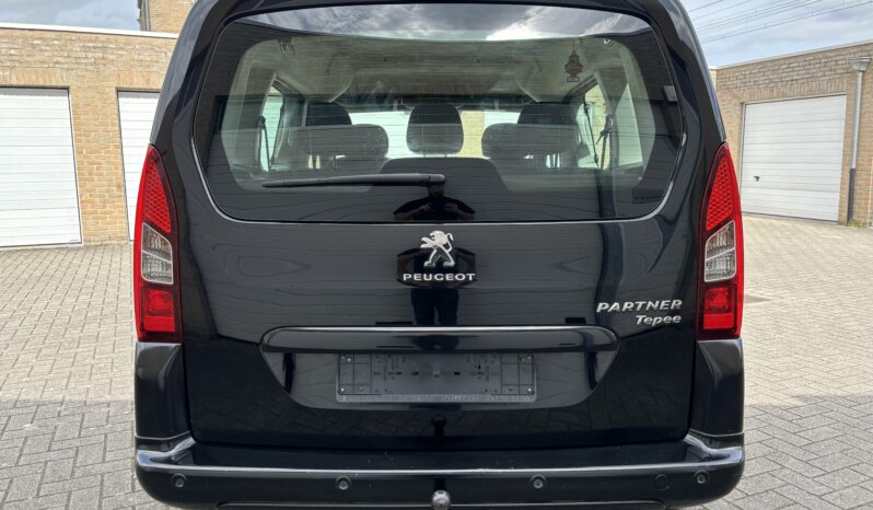 
								Peugeot Partner Tepee 2015 full									