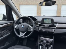 
										BMW 218i Active Tourer full									