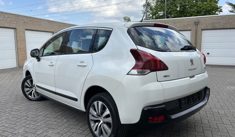 
								Peugeot 3008 full									