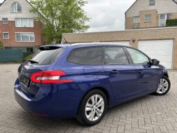 
										Peugeot 308 full									