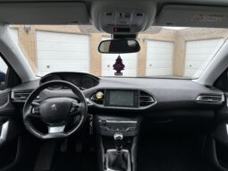 
										Peugeot 308 full									