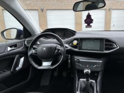 
										Peugeot 308 full									