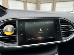 
										Peugeot 308 full									